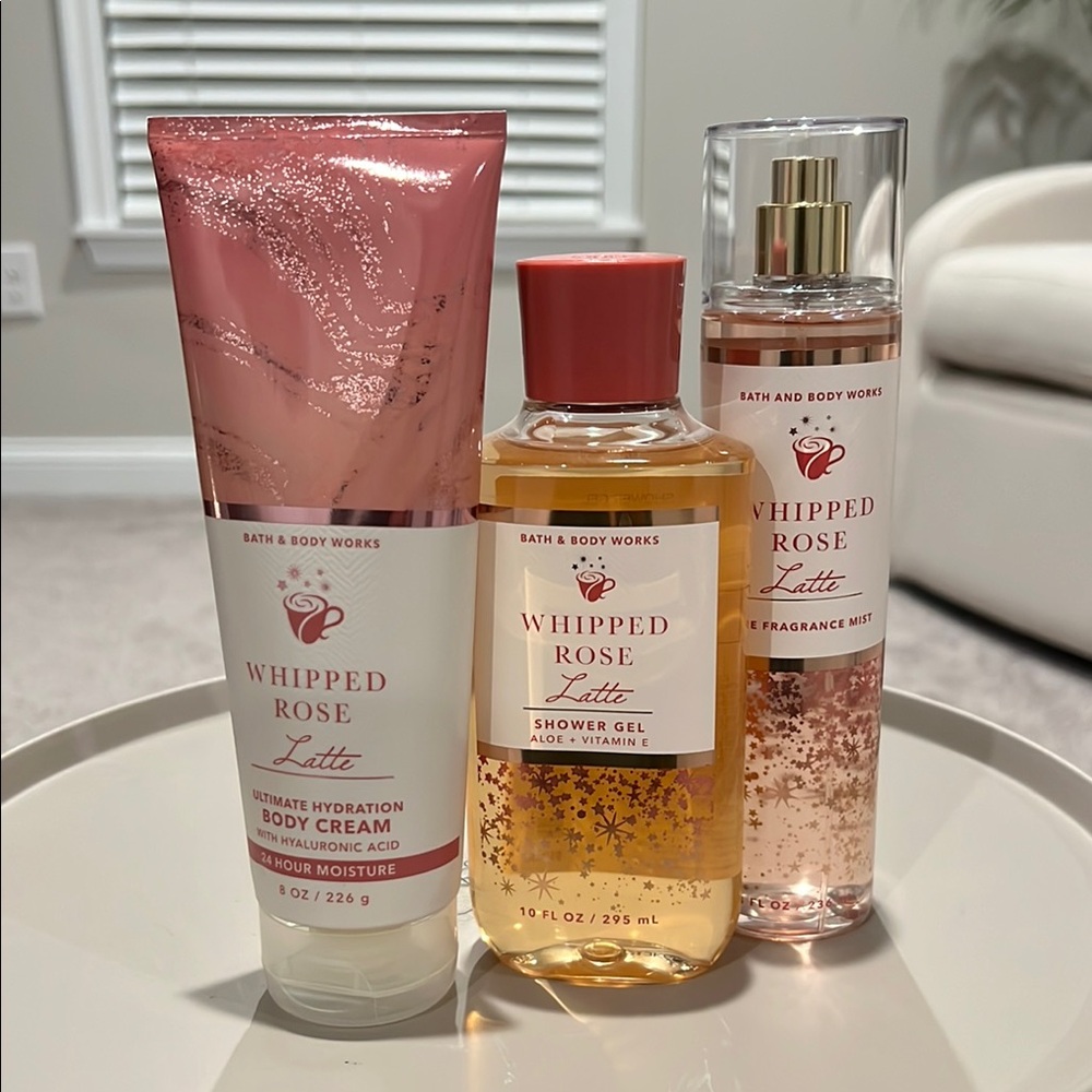❌SOLD❌ Bath & Body Works Pink and Gold Body Wash Collection